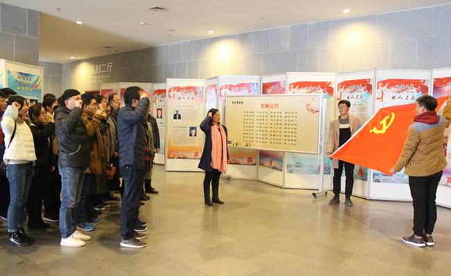 http://www.sqnc.edu.cn/__local/5/3E/B1/241FD919AEBA269AC53CE6D619D_AE1F3F23_70895A.jpg